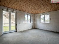 Prodej hrubé stavby s velkým pozemkem, Horní Jirčany - 3