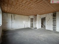 Prodej hrubé stavby s velkým pozemkem, Horní Jirčany - 7
