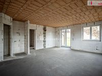Prodej hrubé stavby s velkým pozemkem, Horní Jirčany - 8