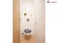 Světlý byt 2+kk s balkonem a parkovacím stáním, 42 m2 + 6 m2 balkon, 1p./2NP, Klecany - 13