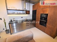 Pronájem exklusivního 1+kk, 47m² vč. zahrádky, rezidence Hadovitá, Praha 4- Michle, garážové stání a sklep - 5