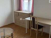 Pokoj 15m2, Praha 8- Zenklova