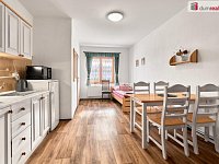 Prodej stylového apartmánového domu Mateřidouška v Chlumu u Třeboně – bazén, sauna, 27 lůžek, výborná obsazenost - 11