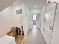 Pronájem prostorného bytu 3+kk v rodinném domě se zahradou a balkonem, 98 m², Velké Přílepy - 18