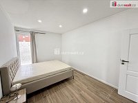 Pronájem prostorného bytu 3+kk v rodinném domě se zahradou a balkonem, 98 m², Velké Přílepy - 4