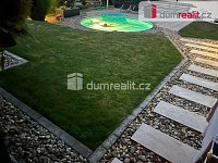 Prodej kompletu 3 bytů a nebytového prostoru , zahradou s bazénem, pergolou, garáží - 24