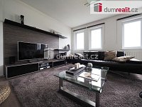 Prodej kompletu 3 bytů a nebytového prostoru , zahradou s bazénem, pergolou, garáží - 5