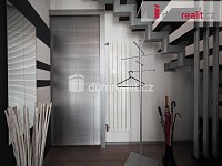 Prodej kompletu 3 bytů a nebytového prostoru , zahradou s bazénem, pergolou, garáží - 6