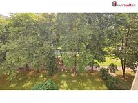 Světlý byt 2+1 po kompletní rekonstrukci, 62 m2 + 4 m2 balkon, 3.patro / 4 NP, OV, panel po rek, Praha 8 - 13