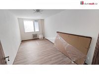 Světlý byt 2+1 po kompletní rekonstrukci, 62 m2 + 4 m2 balkon, 3.patro / 4 NP, OV, panel po rek, Praha 8 - 14