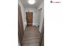 Světlý byt 2+1 po kompletní rekonstrukci, 62 m2 + 4 m2 balkon, 3.patro / 4 NP, OV, panel po rek, Praha 8 - 16