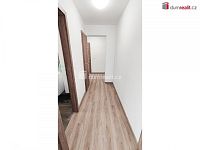Světlý byt 2+1 po kompletní rekonstrukci, 62 m2 + 4 m2 balkon, 3.patro / 4 NP, OV, panel po rek, Praha 8 - 18