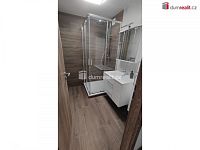 Světlý byt 2+1 po kompletní rekonstrukci, 62 m2 + 4 m2 balkon, 3.patro / 4 NP, OV, panel po rek, Praha 8 - 19