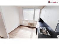 Světlý byt 2+1 po kompletní rekonstrukci, 62 m2 + 4 m2 balkon, 3.patro / 4 NP, OV, panel po rek, Praha 8 - 6