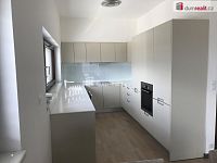Pronájem 2kk 75m2 P10 Vinohrady Rezidence Korunní novostavba terasa garážové stání sklep částečně zařízeno