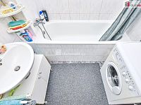 Prodej bytu 1+kk 40m2 a Park. stání, Bohumínská, P9 - 16