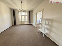 Pronájem bytu 3+1 92 m2 P5 Smíchov nezařízený 2x balkon cihla  - 8