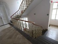 Nádherný stylový byt 1+1 v centru Prahy s vestavěným patrem na spaní a geniem loci - 20