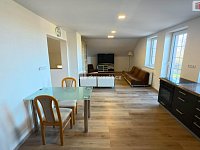 Prodej vícegeneračního rodinného domu s bazénem, Bystřice - Ouběnice, 300 m2 - 15