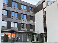 Krásný nový byt 1+kk v přízemí novostavby se zahrádkou a terasou - 27