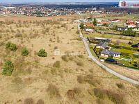 Prodej pozemku 912 a 811m2 v obci Libiš, okr. Mělník - 2
