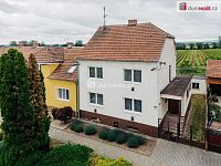 Rodinný dům 6+1 se dvorem a zahradou Tvrdonice