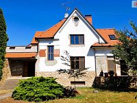 Prodej čtyřpodlažního, samostatně stojícího, podsklepeného domu o velikosti 6+1, 303m2 v Hodoníně. - 2