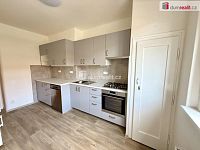 Pronájem bytu 2+1 s balkonem po kompletní rekonstrukci, 67 m², Praha 6 – Bubeneč