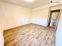 Pronájem bytu 2+1 s balkonem po kompletní rekonstrukci, 67 m², Praha 6 – Bubeneč - 17