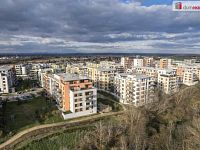 Krásný slunný vybavený byt 1+kk s terasou  a s parkovacím stáním v Čakovicích - 14