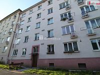 Pěkný byt 2+1 před rekonstrukcí v prvním patře cihlového domu v centru Sokolova - 13
