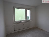 Pěkný byt 1+1 ve třetím patře panelového domu s výtahem - 6
