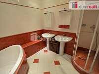 Pronájem pokoje 15 m2 P2 Vinohrady zařízený po rekonstrukci šatna kuchyně vana sprcha bidet - 5