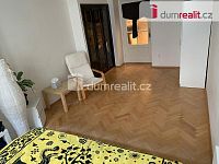 Pronájem pokoje 15 m2 P2 Vinohrady zařízený po rekonstrukci šatna kuchyně vana sprcha bidet - 8