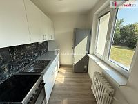 Pronájem bytu 4+kk 72 m2 P10 Vinohrady nezařízený po rekonstrukci balkon  - 2