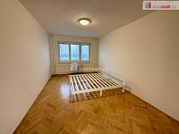 Pronájem bytu 4+kk 72 m2 P10 Vinohrady nezařízený po rekonstrukci balkon  - 6