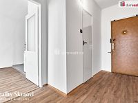 Prodej bytu 2+kk s lodžií, 40,5 m2 u metra C, Teplická, Praha - 13