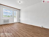 Prodej bytu 2+kk s lodžií, 40,5 m2 u metra C, Teplická, Praha - 4