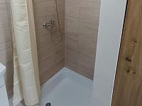Pronájem bytové jednotky o dispozici 1+kk, ul. Nádražní, Benešov nad Ploučnicí - 10