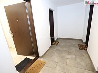 Slunná bytová jednotka 1+kk ve třetím patře novostavby z roku 2019 ve Stodůlkách - 10