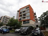 Slunná bytová jednotka 1+kk ve třetím patře novostavby z roku 2019 ve Stodůlkách - 18