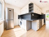 Moderní byt 2+1 po kompletní rekonstrukci ve vyhledávaných Všebořicích – stačí se nastěhovat! - 2