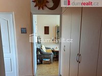 Slunný byt 3+1/B/S ve čtvrtém patře panelového domu v Chebu - 11