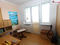 Slunný byt 3+1/B/S ve čtvrtém patře panelového domu v Chebu - 8