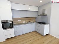 Krásný byt 3+kk/L v šestém patře panelového domu v Modřanech