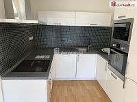 Pronájem prostorného, světlého bytu 3+KK 81 m2 ul. Kestřanská, Cholupice. - 2