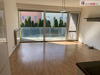 Pronájem prostorného, světlého bytu 3+KK 81 m2 ul. Kestřanská, Cholupice. - 7