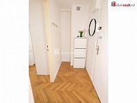 Světlý byt 1+1 po kompletní rekonstrukci, 29 m2, 5.p (6NP), Praha 6 - Bubeneč - 11
