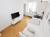 Světlý byt 1+1 po kompletní rekonstrukci, 29 m2, 5.p (6NP), Praha 6 - Bubeneč - 2