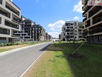 Moderní a designová bytová jednotka 1+kk v prvním patře novostavby ve Vysočanech - 27